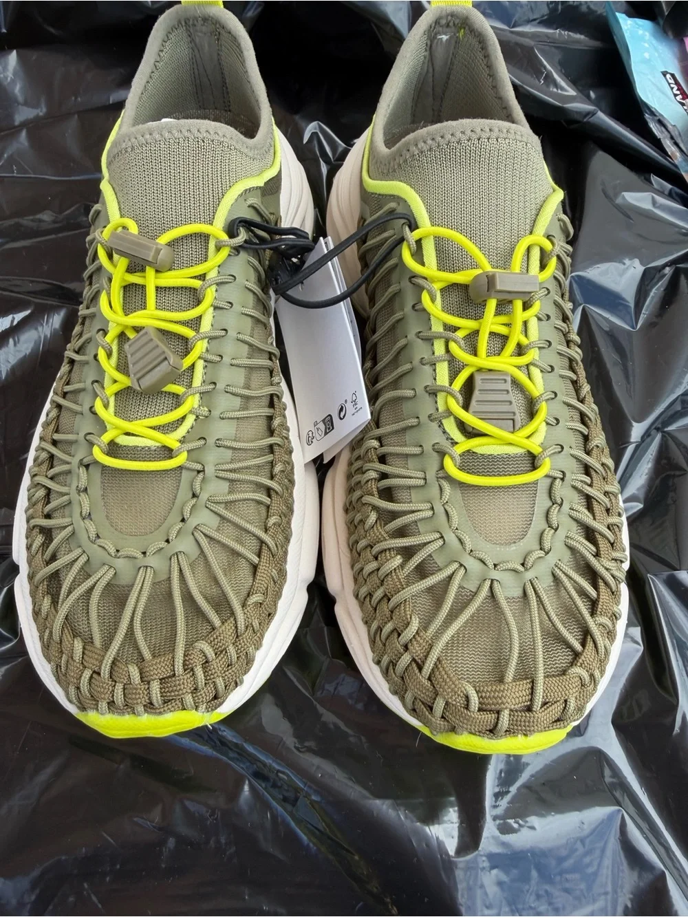 Zara Olive Green and Neon Yellow Woven Sneakers